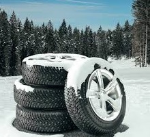 スタッドレスタイヤ購入時のポイント